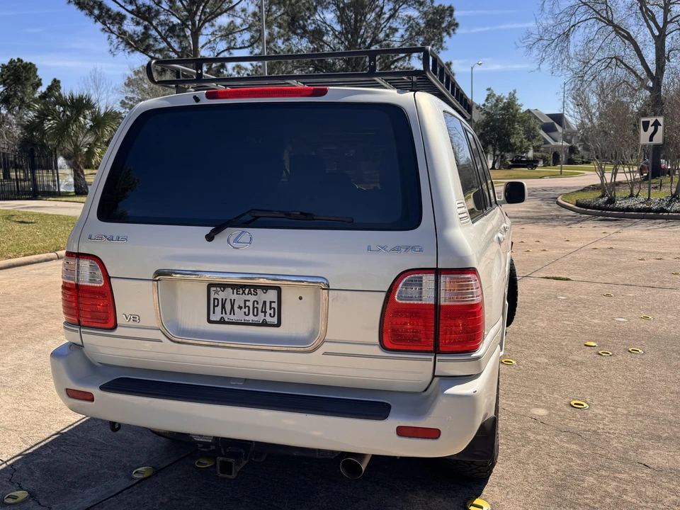 1998 Lexus LX 2nd Gen - Image 11 of 31