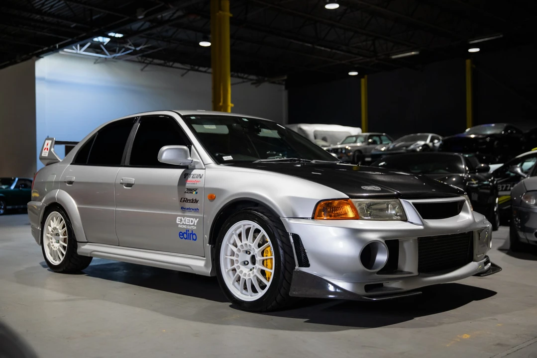 1998 Mitsubishi Lancer Evolution V 6th Gen - Image 16 of 31