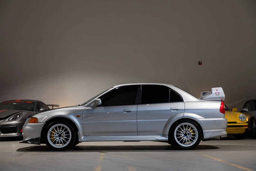 1998 Mitsubishi Lancer Evolution V 6th Gen - Image 7 of 31