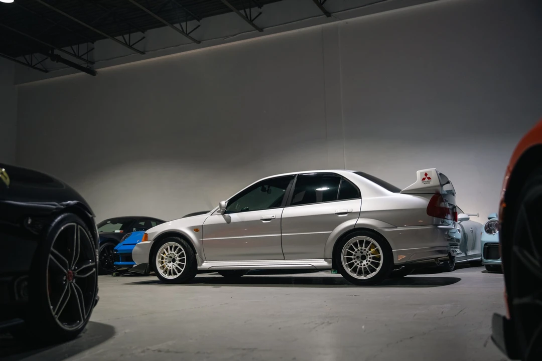 1998 Mitsubishi Lancer Evolution V 6th Gen - Image 8 of 31