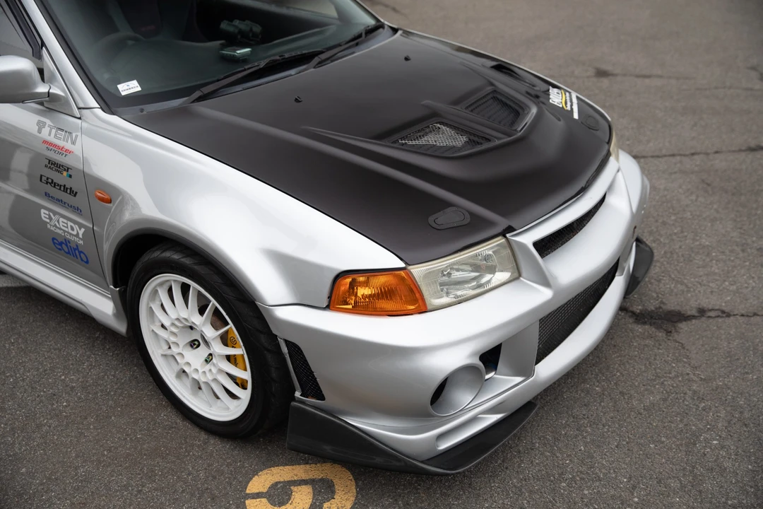 1998 Mitsubishi Lancer Evolution V 6th Gen - Image 17 of 31