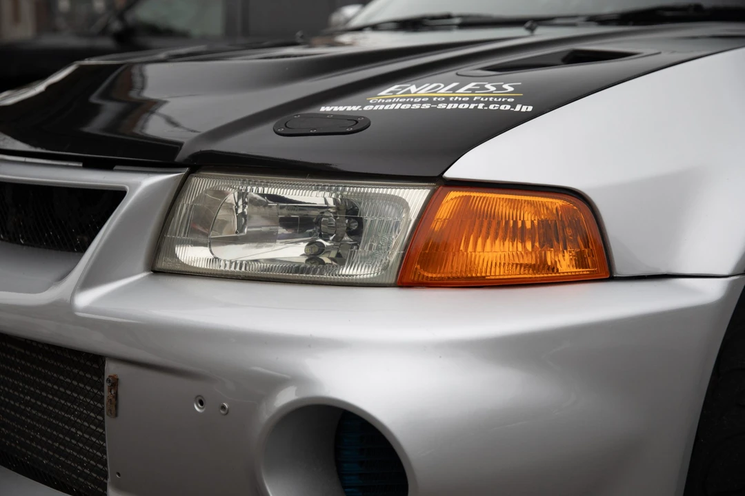 1998 Mitsubishi Lancer Evolution V 6th Gen - Image 23 of 31