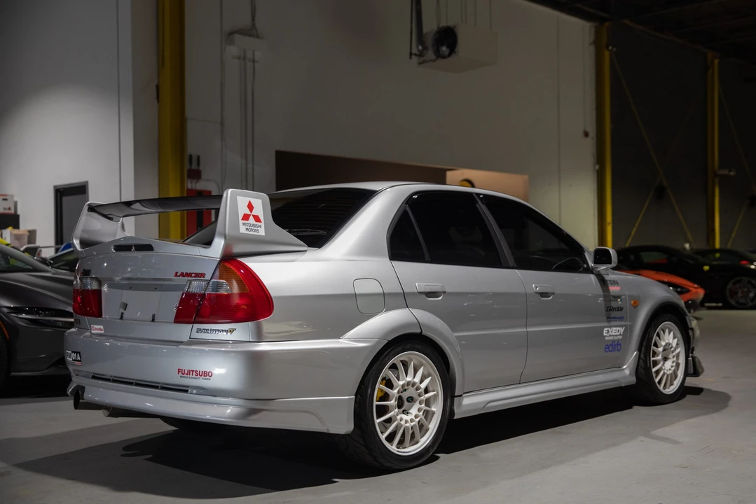 1998 Mitsubishi Lancer Evolution V 6th Gen - Image 13 of 31