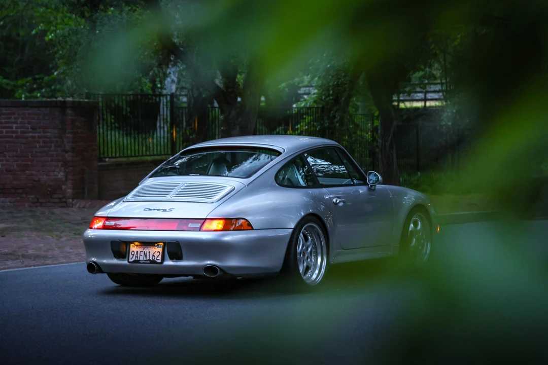 1998 Porsche 993 Carrera - Image 16 of 31