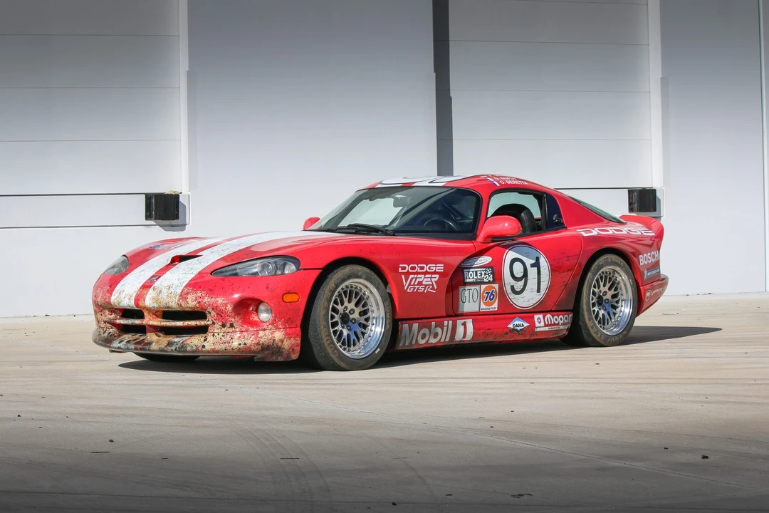1999 Dodge Viper GTS 2nd Gen - Image 2 of 31