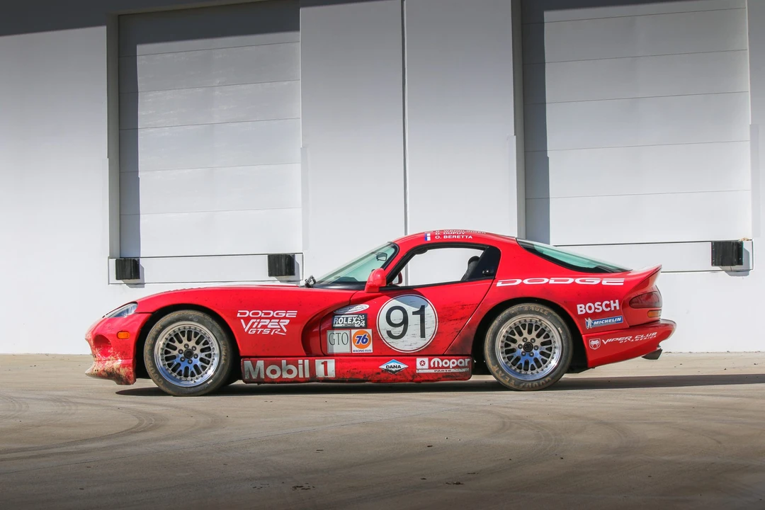 1999 Dodge Viper GTS 2nd Gen - Image 14 of 31
