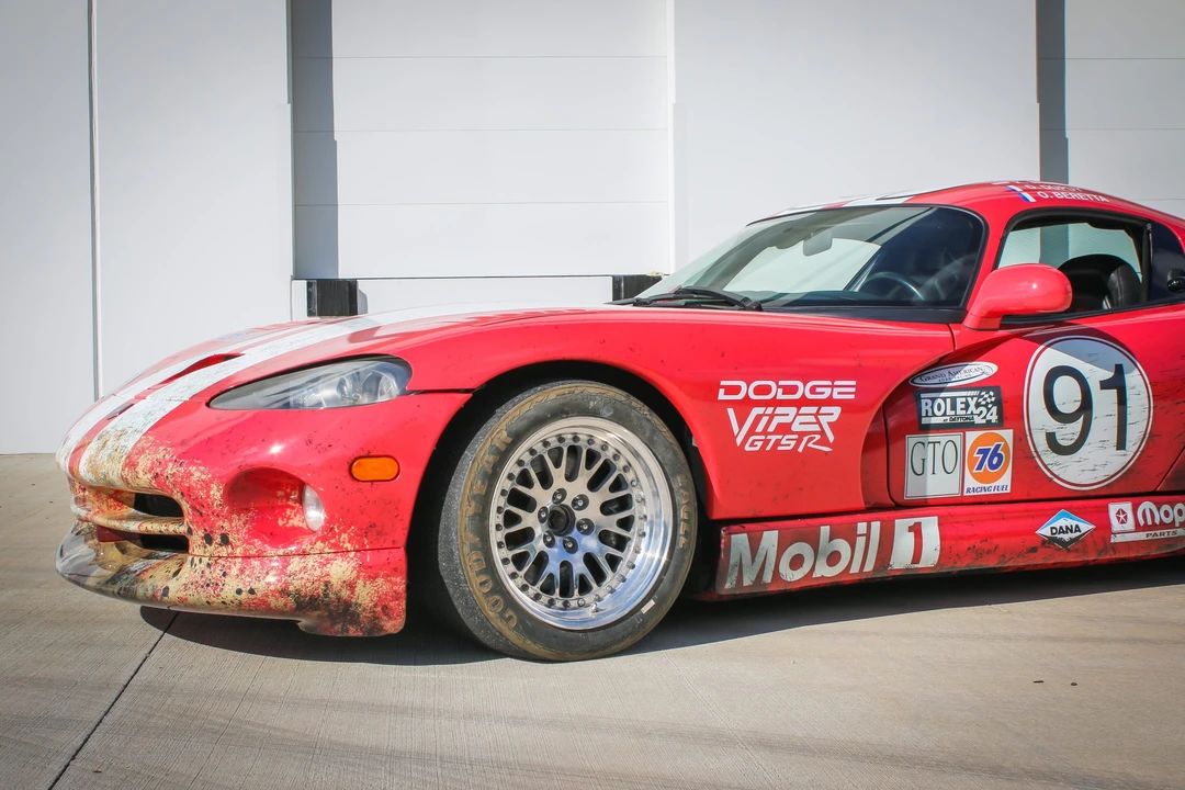 1999 Dodge Viper GTS 2nd Gen - Image 16 of 31
