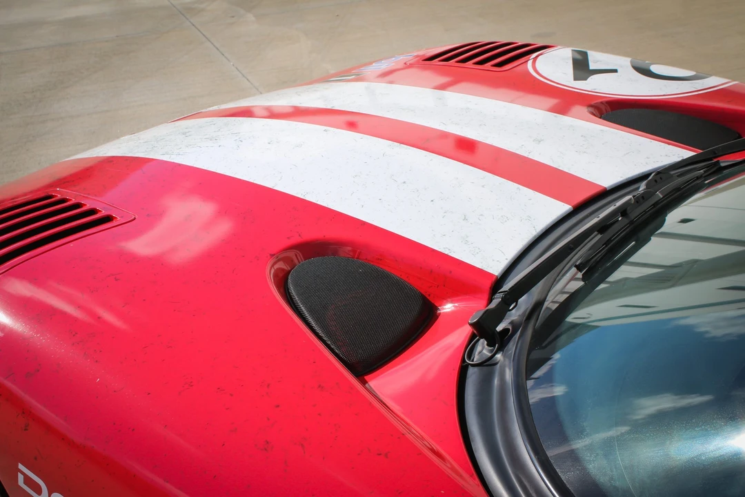 1999 Dodge Viper GTS 2nd Gen - Image 21 of 31