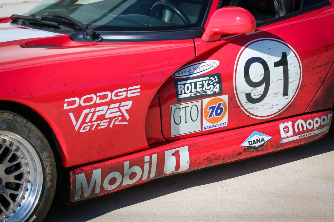 1999 Dodge Viper GTS 2nd Gen - Image 23 of 31