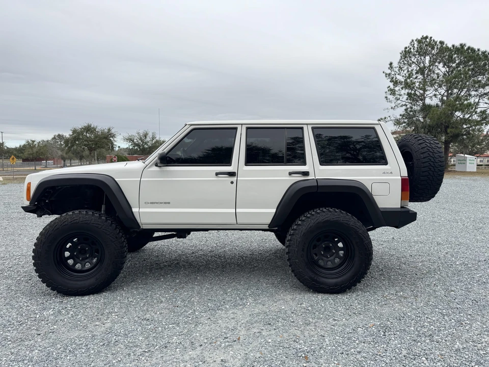 1999 Jeep XJ Cherokee - Image 13 of 31