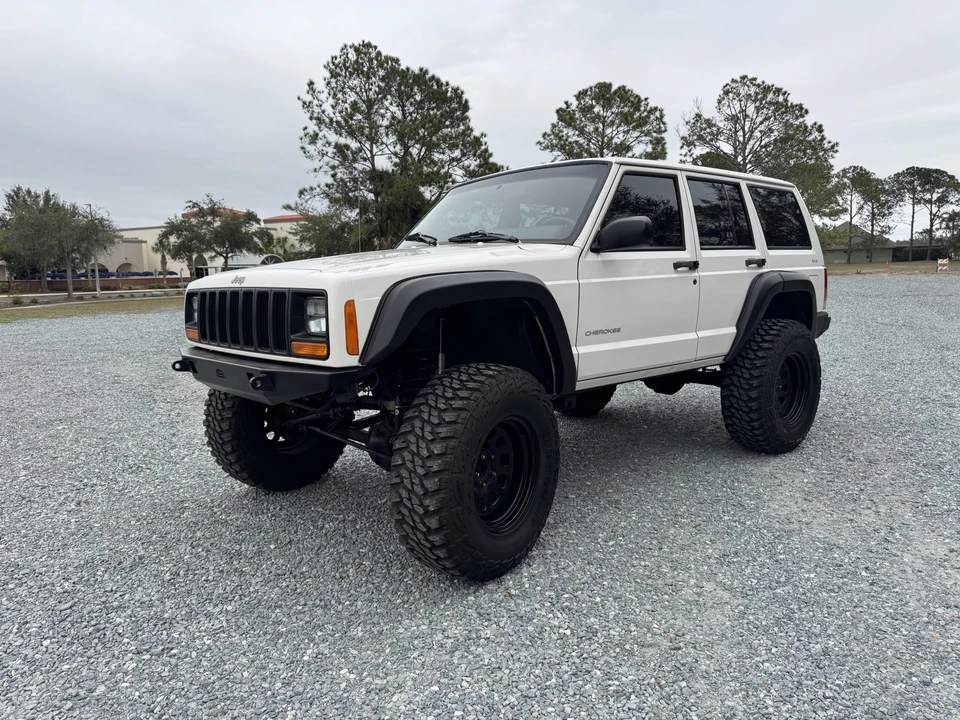 1999 Jeep XJ Cherokee - Image 2 of 31