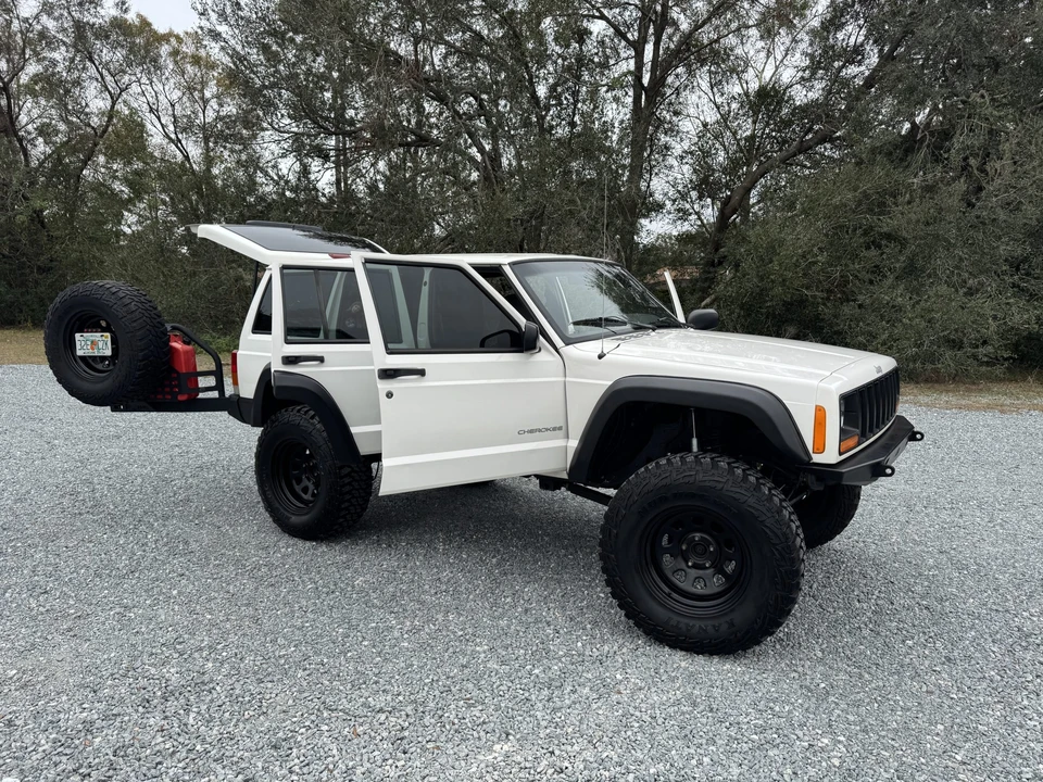 1999 Jeep XJ Cherokee - Image 15 of 31