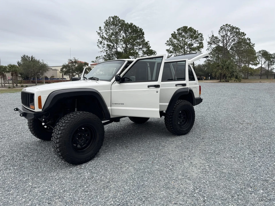 1999 Jeep XJ Cherokee - Image 14 of 31