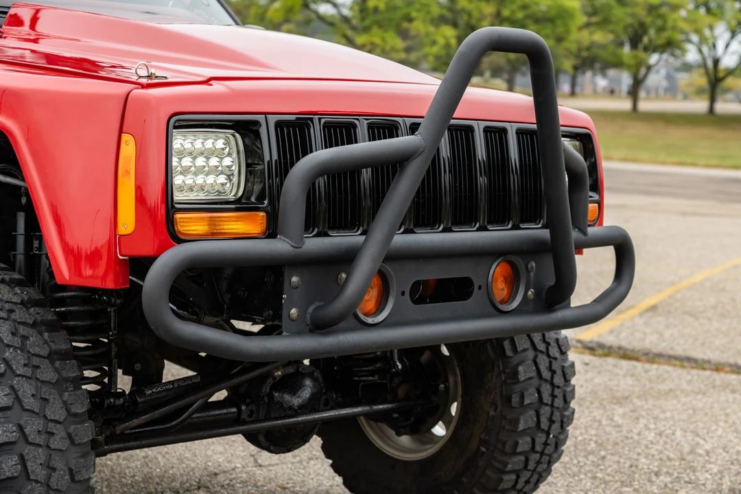 1999 Jeep XJ Cherokee - Image 11 of 31