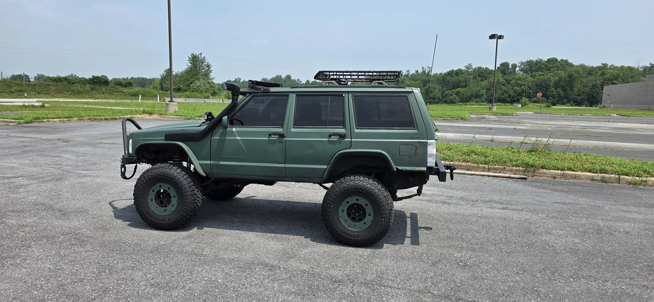 1999 Jeep XJ Cherokee - Image 15 of 31