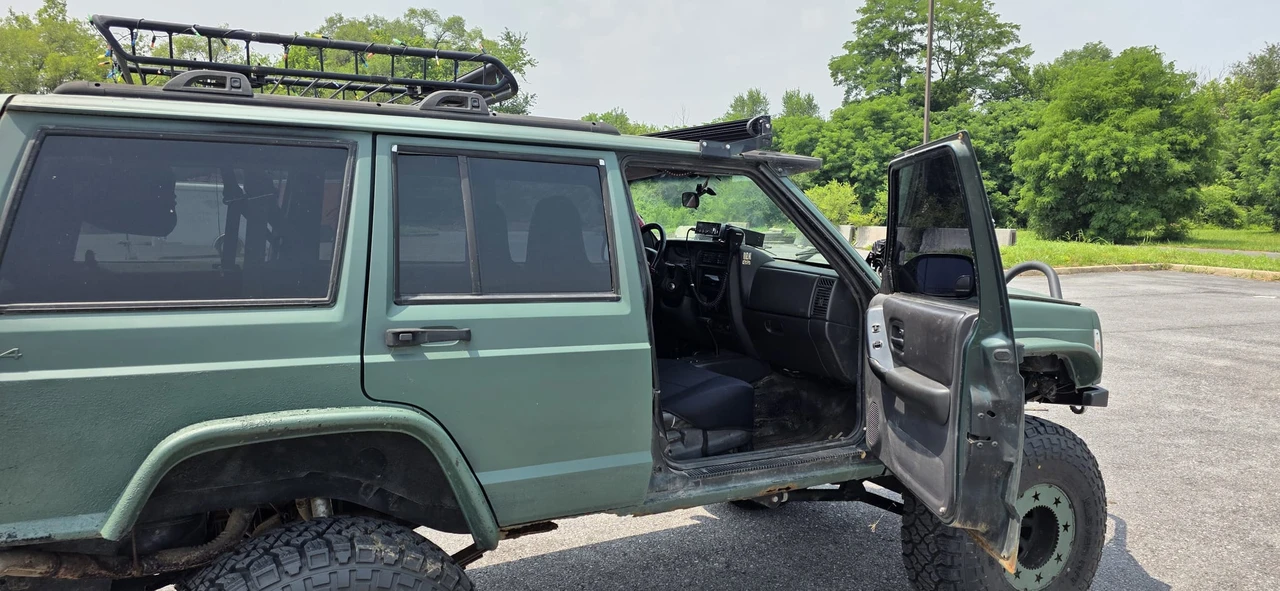 1999 Jeep XJ Cherokee - Image 27 of 31