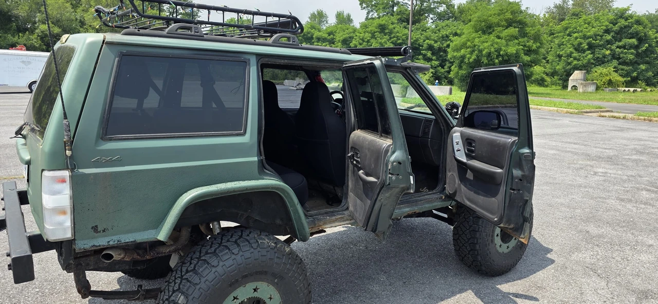 1999 Jeep XJ Cherokee - Image 28 of 31