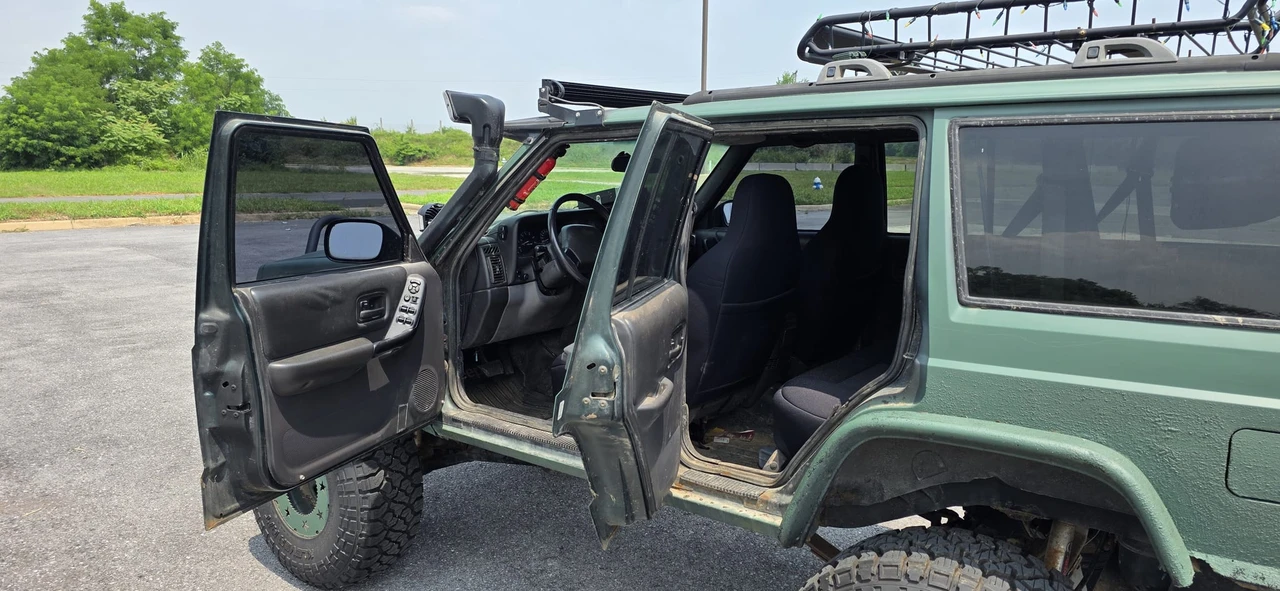 1999 Jeep XJ Cherokee - Image 26 of 31
