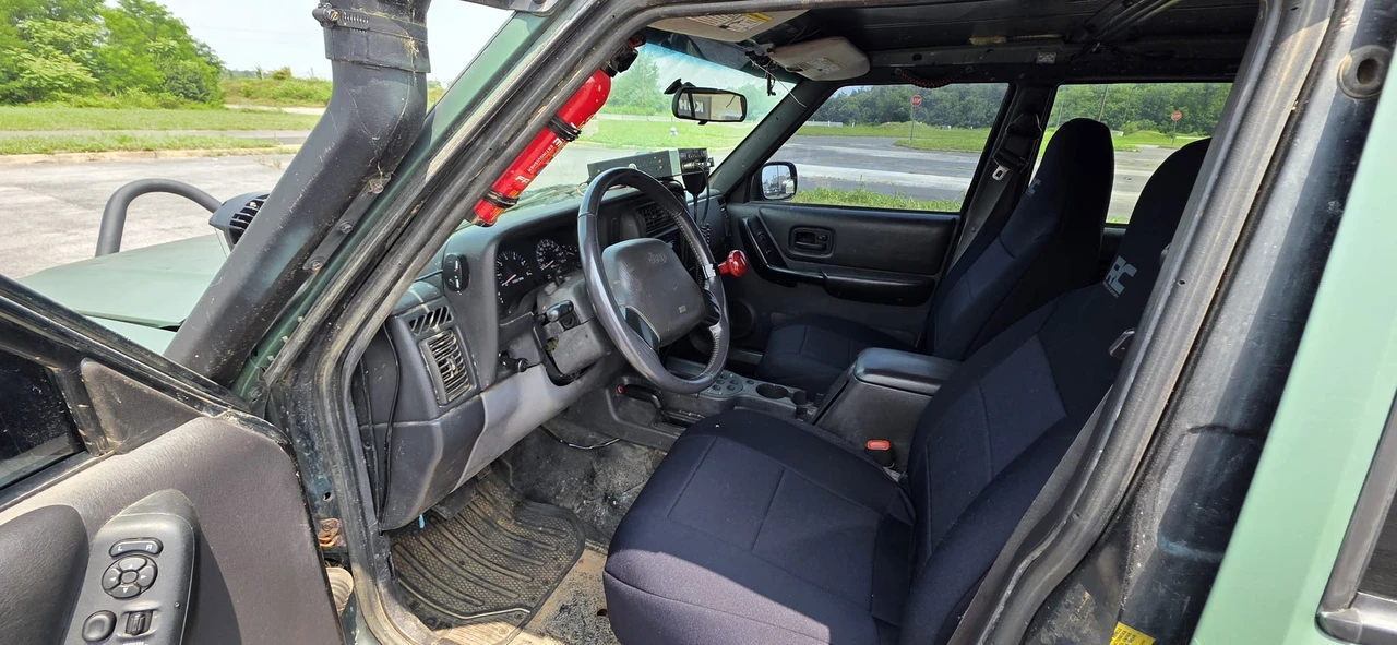 1999 Jeep XJ Cherokee - Image 29 of 31
