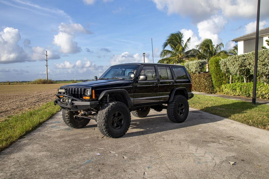 1999 Jeep XJ Cherokee - Image 3 of 31