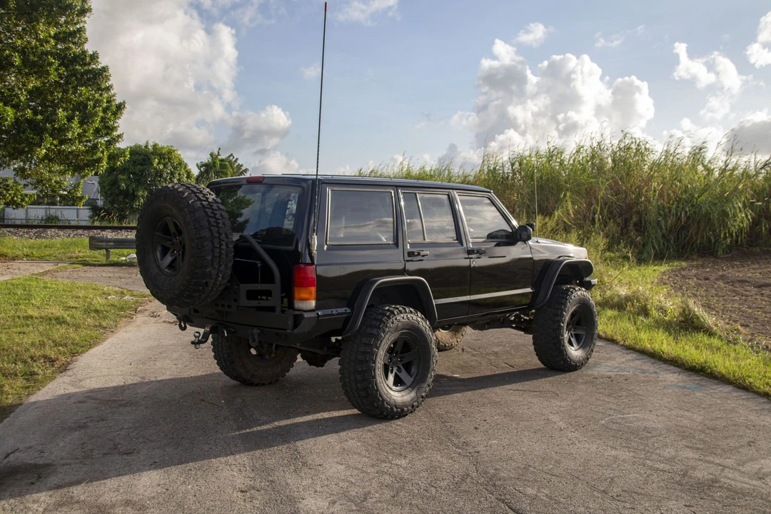 1999 Jeep XJ Cherokee - Image 8 of 31