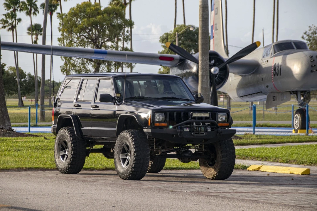 1999 Jeep XJ Cherokee - Image 27 of 31