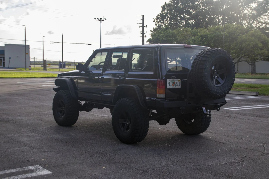1999 Jeep XJ Cherokee - Image 17 of 31