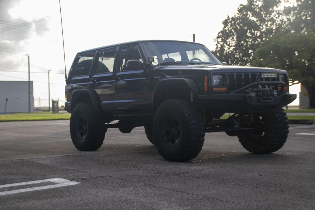 1999 Jeep XJ Cherokee - Image 25 of 31