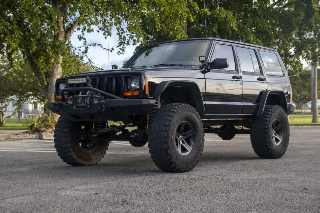 1999 Jeep XJ Cherokee - Image 14 of 31