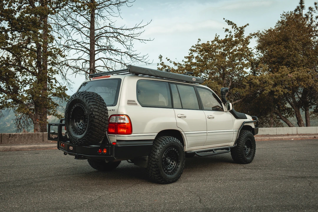 1999 Lexus LX 2nd Gen - Image 20 of 31