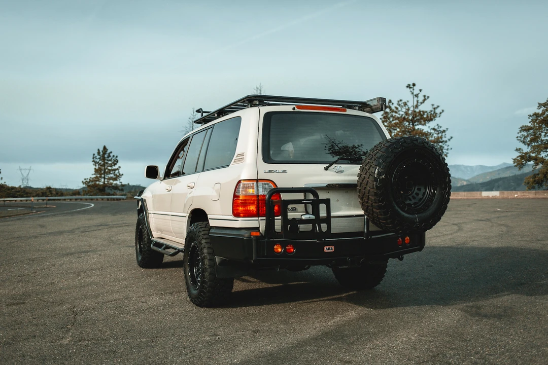 1999 Lexus LX 2nd Gen - Image 16 of 31