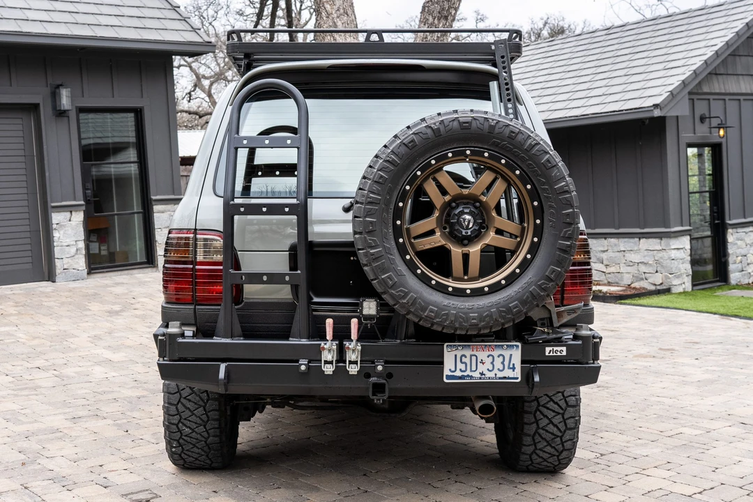 1999 Lexus LX 2nd Gen - Image 5 of 31