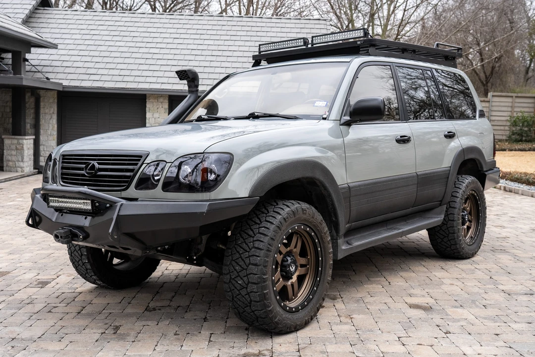 1999 Lexus LX 2nd Gen - Image 2 of 31