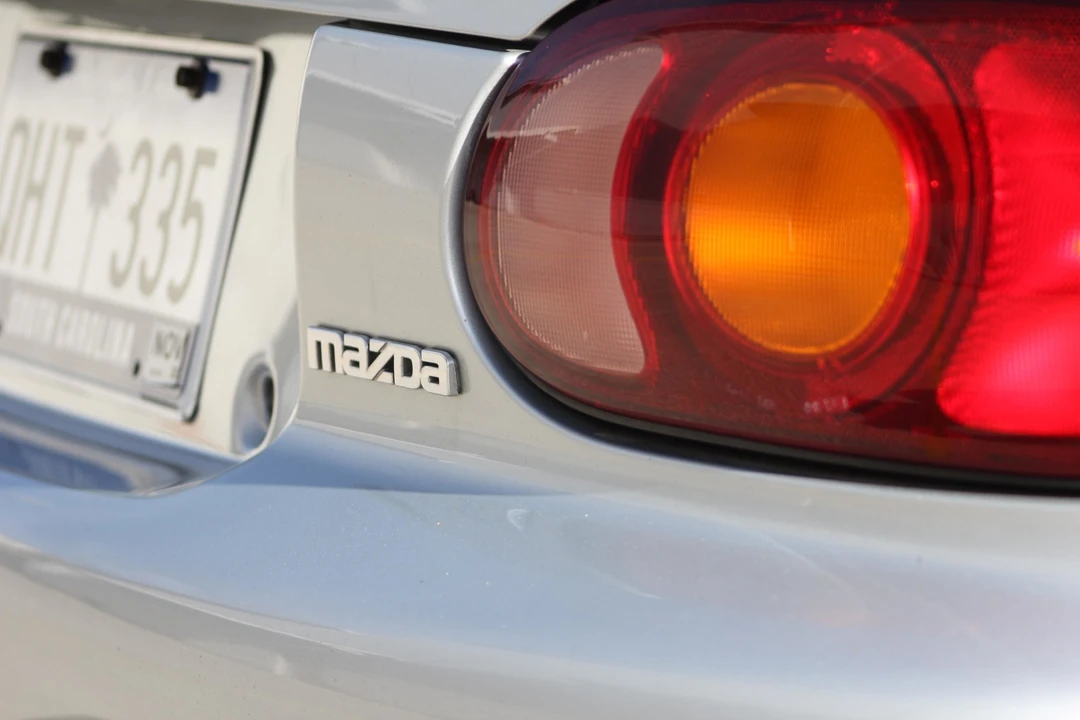 1999 Mazda NB MX-5 Miata - Image 15 of 31