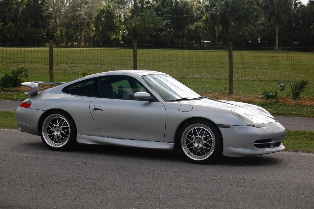 1999 Porsche 996 Carrera - Image 14 of 31