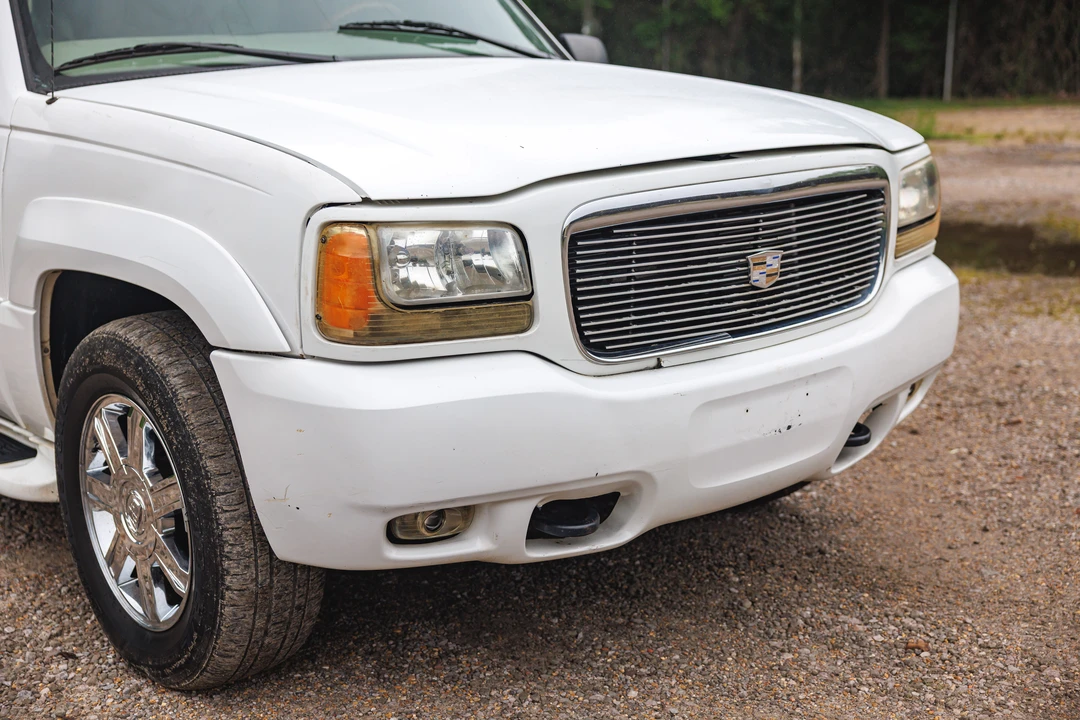 2000 Cadillac Escalade 1st Gen - Image 14 of 31