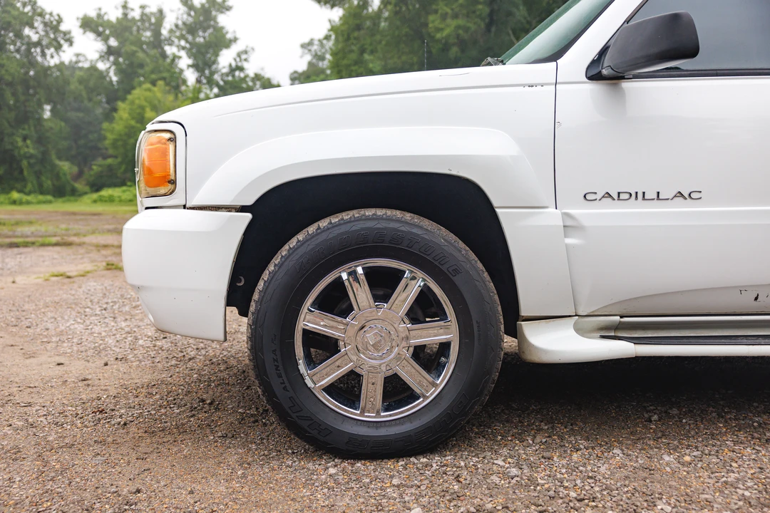 2000 Cadillac Escalade 1st Gen - Image 25 of 31
