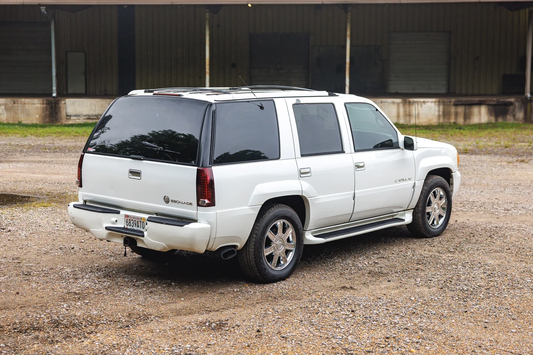 2000 Cadillac Escalade 1st Gen - Image 8 of 31