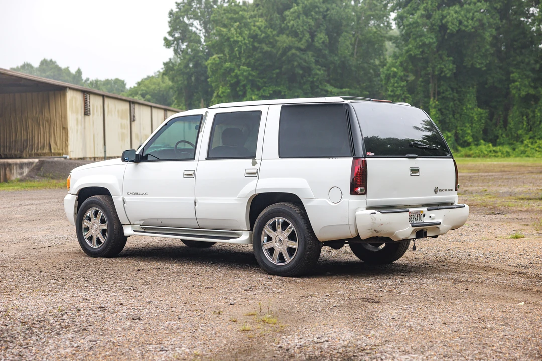 2000 Cadillac Escalade 1st Gen - Image 10 of 31