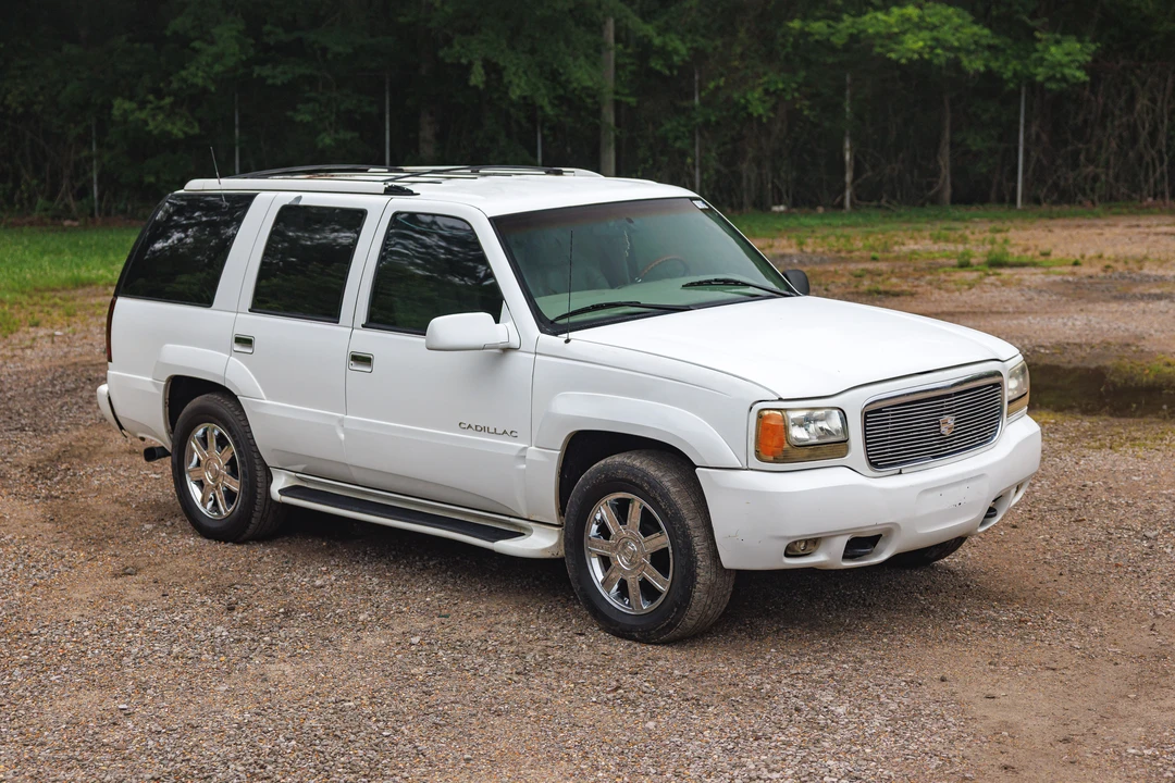 2000 Cadillac Escalade 1st Gen - Image 5 of 31