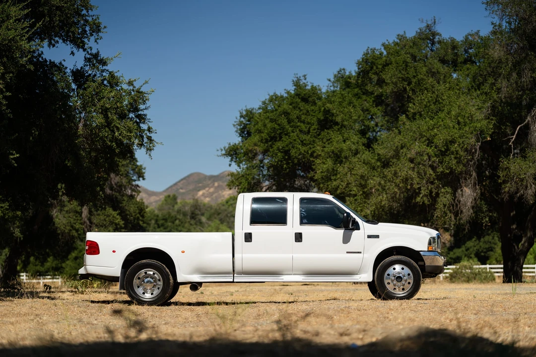 2000 Ford Super Duty 1st Gen - Image 10 of 31