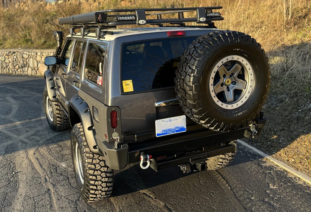 2000 Jeep XJ Cherokee - Image 19 of 31