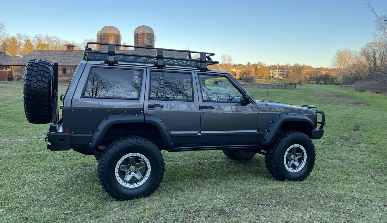 2000 Jeep XJ Cherokee - Image 12 of 31