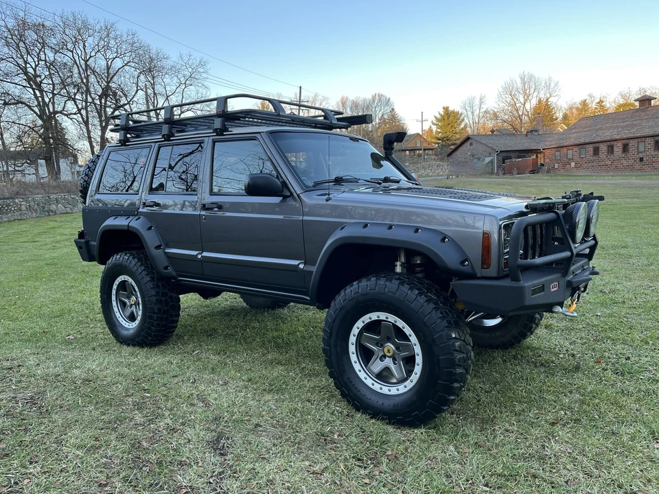 2000 Jeep XJ Cherokee - Image 11 of 31