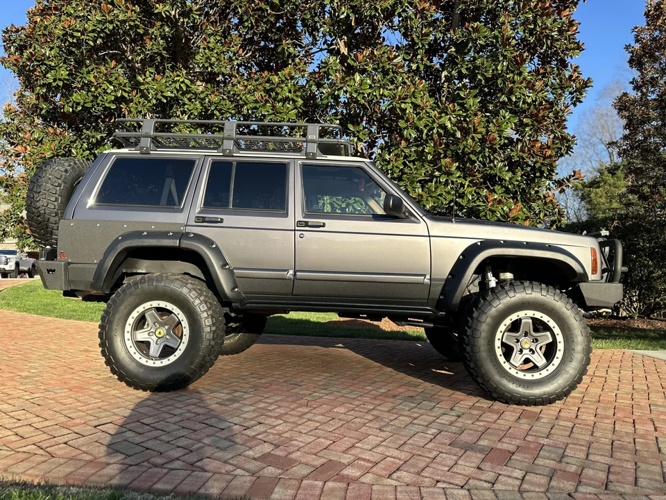 2000 Jeep XJ Cherokee - Image 8 of 31