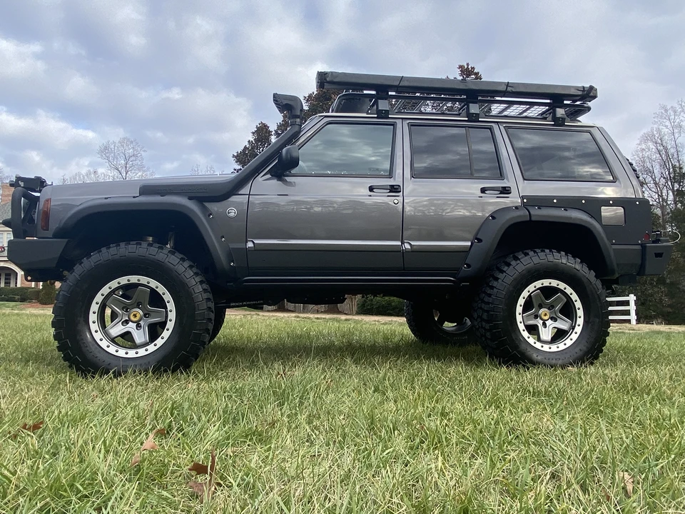 2000 Jeep XJ Cherokee - Image 12 of 31