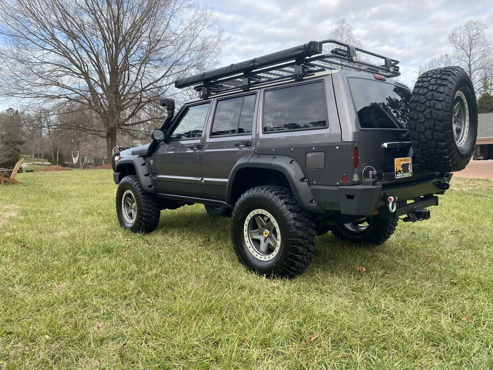 2000 Jeep XJ Cherokee - Image 13 of 31