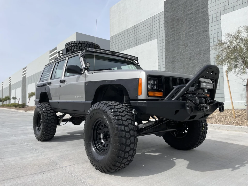 2000 Jeep XJ Cherokee - Image 15 of 31