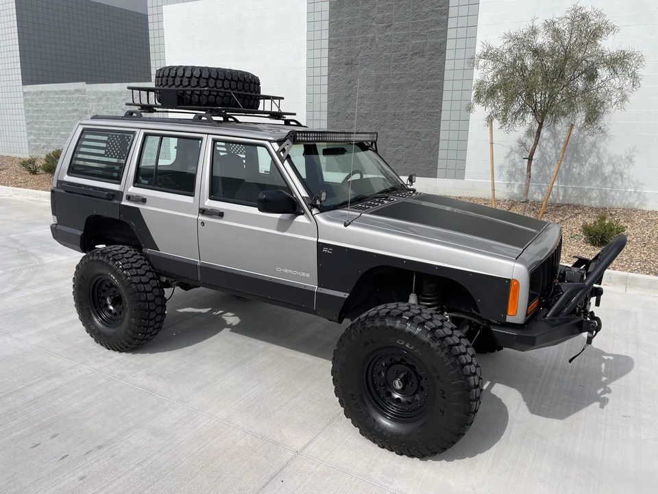 2000 Jeep XJ Cherokee - Image 17 of 31