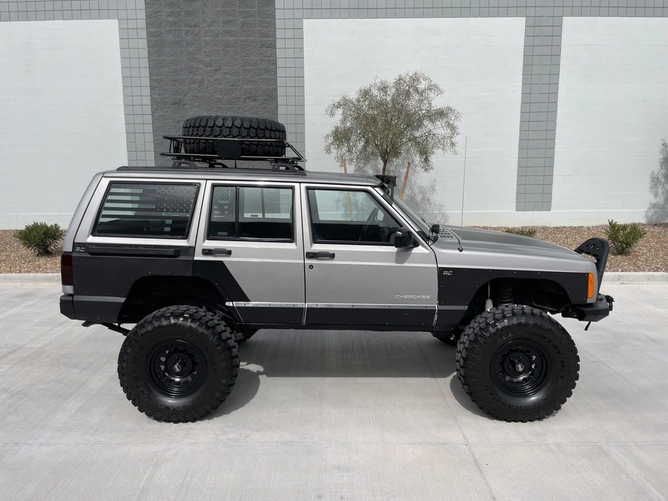 2000 Jeep XJ Cherokee - Image 18 of 31